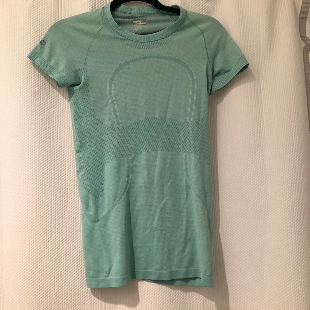 Lululemon “dry-fit-like” top